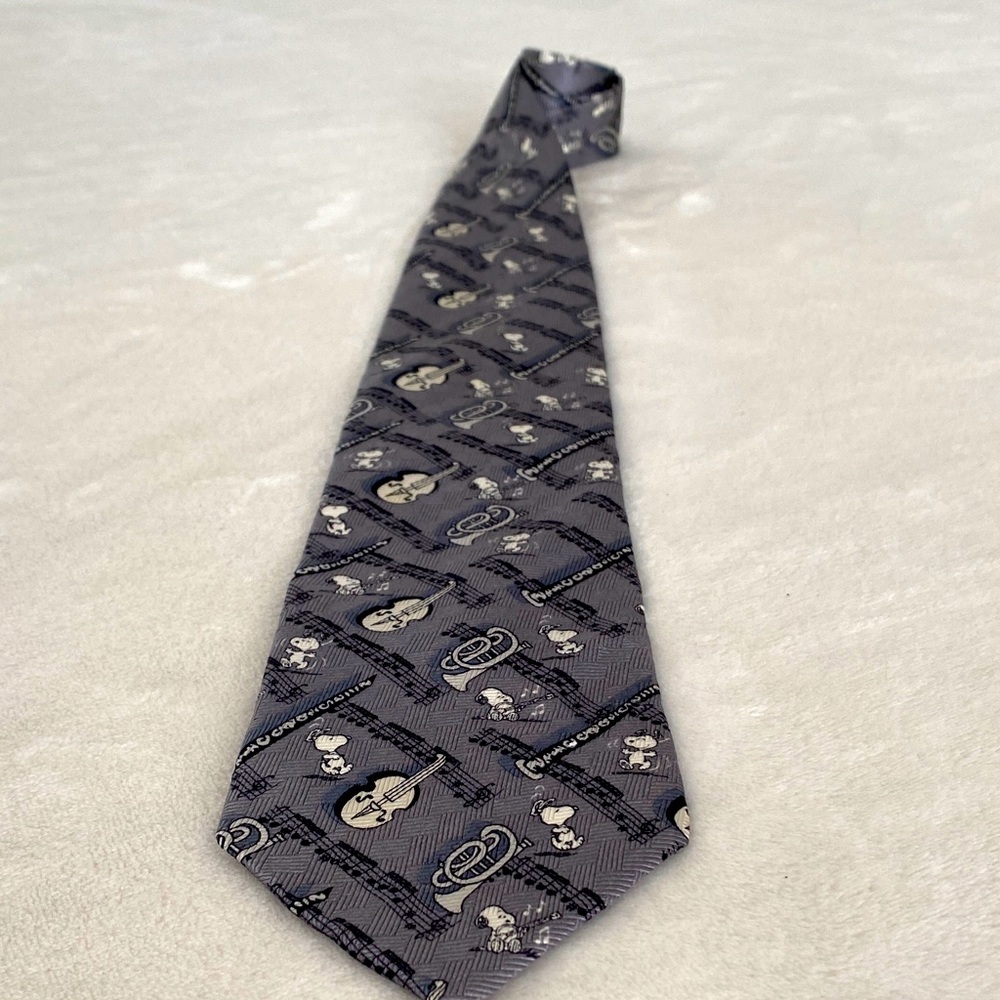 Peanuts 50 Year Celebration Gray Musical Patterned Silk Rare Tie